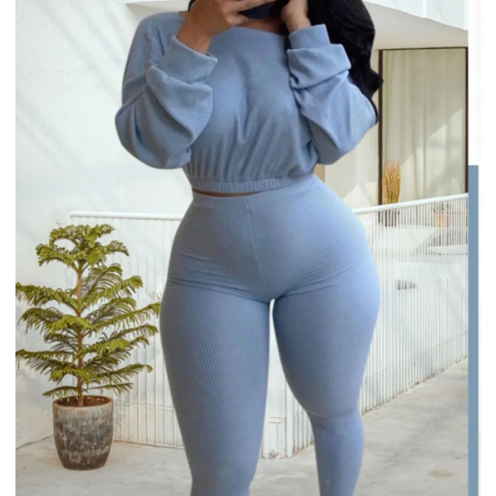 Blue 2 piece outfit - Picture 3 of 3